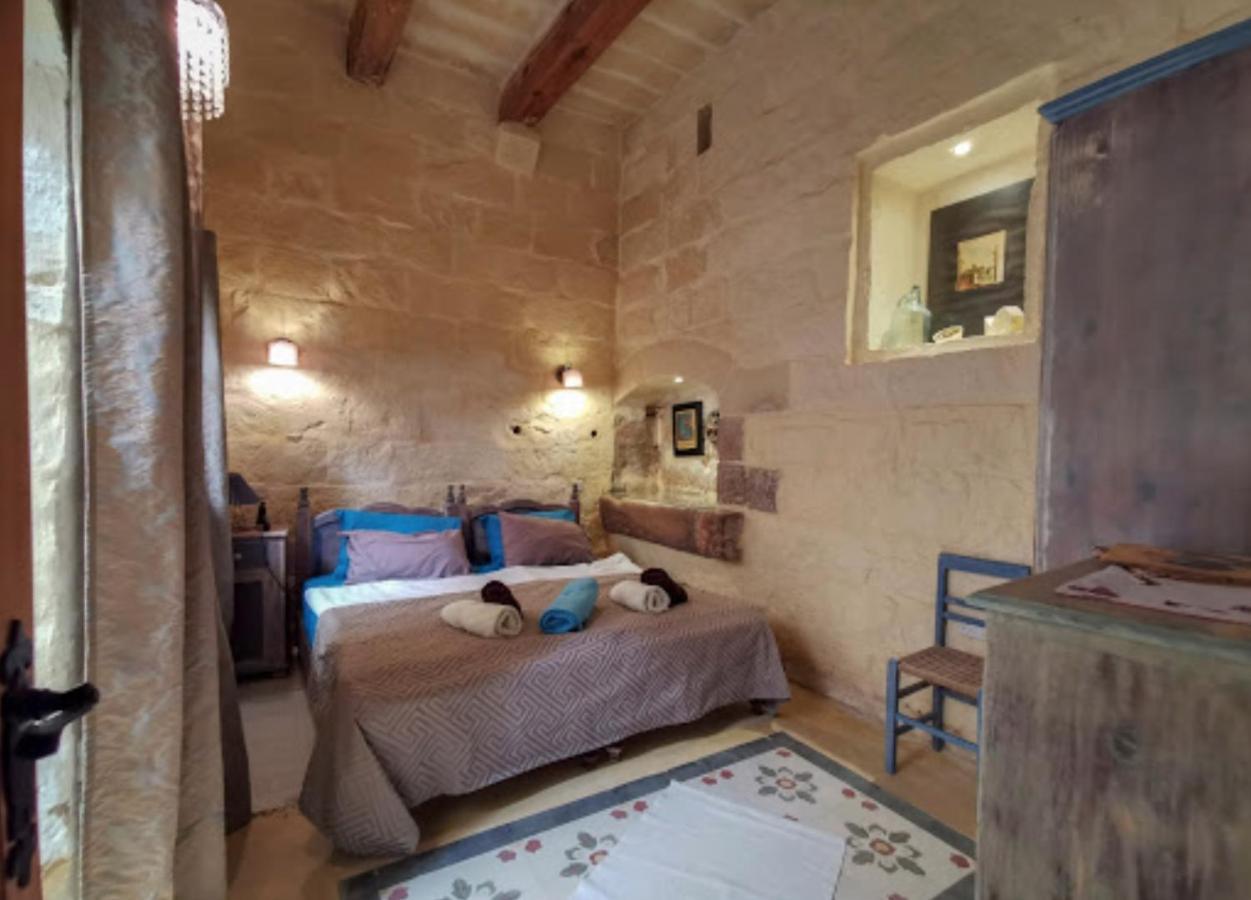Peaceful Farmhouse Stay With Cozy Yard Għarb Buitenkant foto