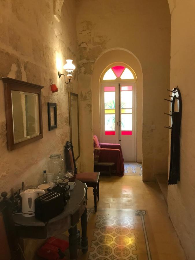 Peaceful Farmhouse Stay With Cozy Yard Għarb Buitenkant foto