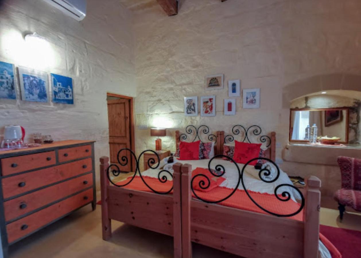 Peaceful Farmhouse Stay With Cozy Yard Għarb Buitenkant foto
