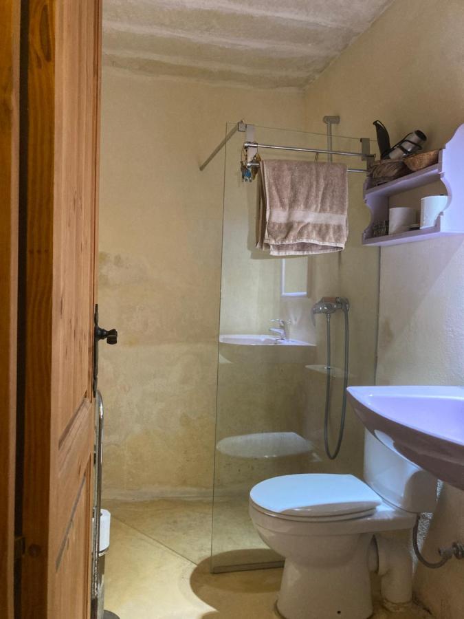 Peaceful Farmhouse Stay With Cozy Yard Għarb Buitenkant foto