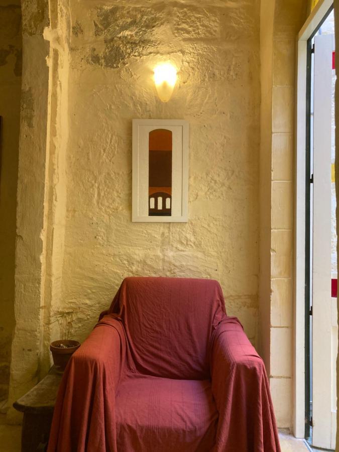 Peaceful Farmhouse Stay With Cozy Yard Għarb Buitenkant foto