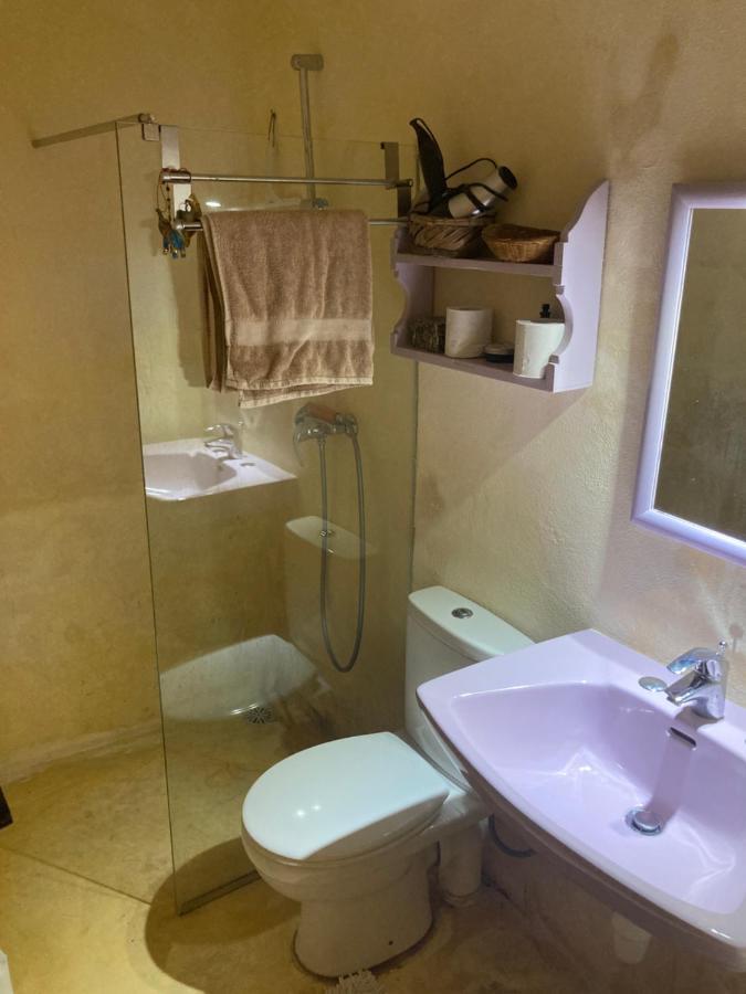 Peaceful Farmhouse Stay With Cozy Yard Għarb Buitenkant foto