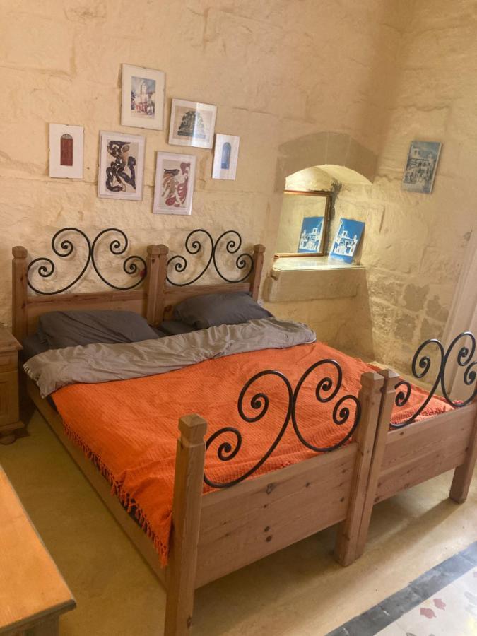 Peaceful Farmhouse Stay With Cozy Yard Għarb Buitenkant foto