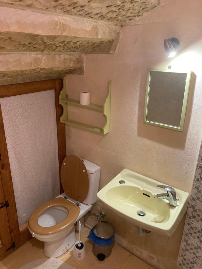 Peaceful Farmhouse Stay With Cozy Yard Għarb Buitenkant foto